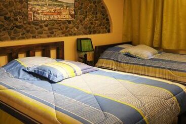 هتل Hacienda Turística Las Manolas