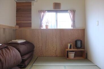 بنسيون Yomogi Guesthouse