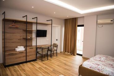 Donantelo Hotel Vlore