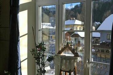 호텔 Gasthof Zum Niederhaus   Familie Perthold