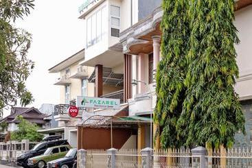 בית מלון כפרי Fazarel Residence Syariah