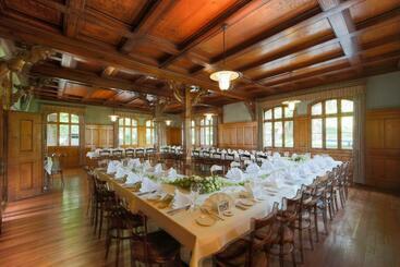 Hotel Posthaus Urigen