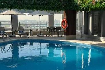 Gloria Hotel & Suites Doha