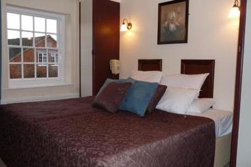 בית מלון כפרי Parklands