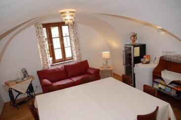 ホテル Pension Gästehaus Heller