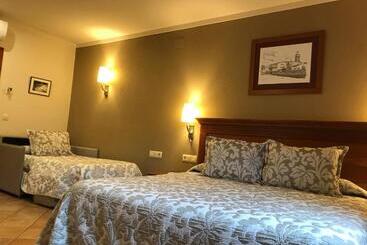 هتل Restaurante La Quadra