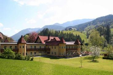 هتل Waldesruh