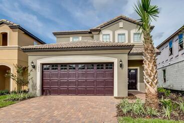 茅舍 5 Bed 5 Ba Villa With Game Room, Pool & Spa