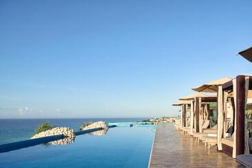 هتل Xcaret Arte  All Parks All Fun Inclusive  Adults Only