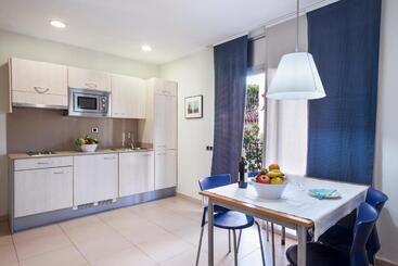 דירות לתיירים Apartamentos Porta Coeli