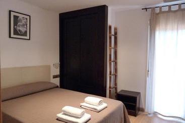 관광객 아파트 Apartamentos Puerta De Ordesa