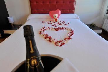 Apartamentos Turísticos Veladiez