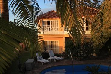 ツーリストアパートメント Villasol