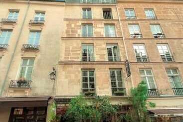 Boutique Hotel De La Place Des Vosges