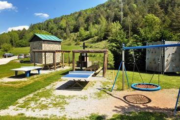 هتل Càmping Vall De Camprodon