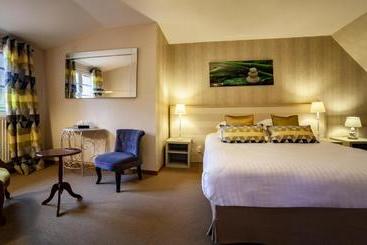 فندق Hôtel Ferme De La Raterie