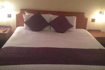 Отель Harefield Manor