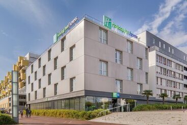 Отель Holiday Inn Express Saint Nazaire, An Ihg