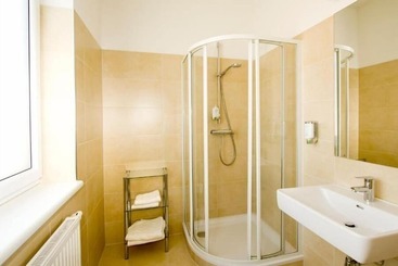 בית מלון כפרי Lava Inn   24 H Check In   Nähe Lkh, Landeskrankenhaus, Feldbach