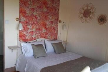 هتل Le Relais De Launay