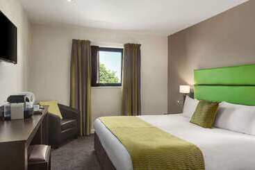 ホテル Ramada Birmingham Oldbury M5 J2