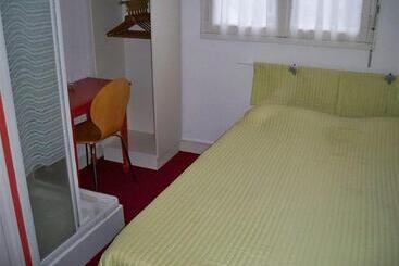 ホテル Victor Hugo Lorient