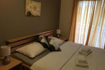 بنسيون House Zupan