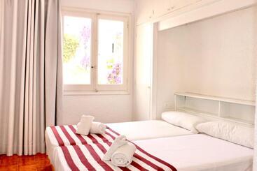 Playa Parc Apartments