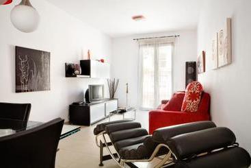 Real De Cartuja Apartments & Suites