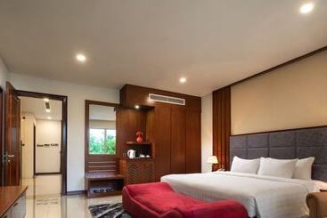 Gold Coast Hotel Resort & Spa