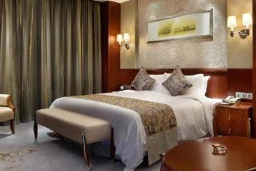 فندق Peninsula Spring International