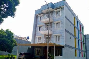 ペンション Doesnami Guesthouse Syariah