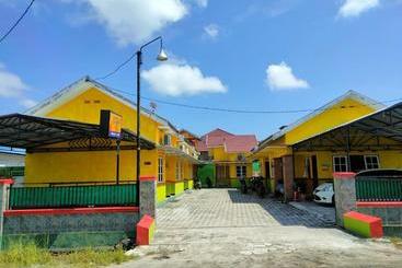 ホテル Adihan Homestay Mitra Reddoorz