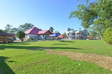 Отель Manohari - The Tea Retreat Resort