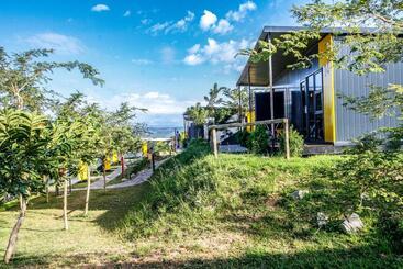 汽车旅馆  Sleepover Kmia