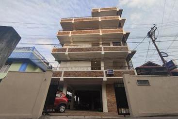 פנסיון Cassiopeia Guest House