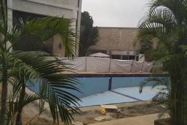 پانسیون Room In Lodge   Full Moon Hotel Owerri