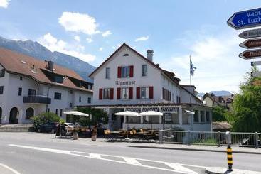 هتل Alpenrose