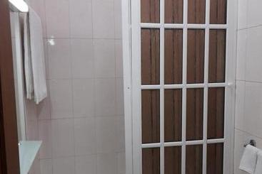پانسیون Residencial Das Trinas 2