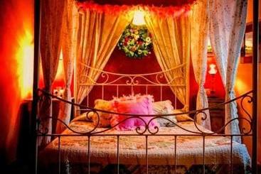 بنسيون Room In Lodge   Romantic Getaway To Cuenca At La Quinta De Malu