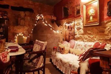 پانسیون Room In Lodge   Romantic Getaway To Cuenca At La Quinta De Malu