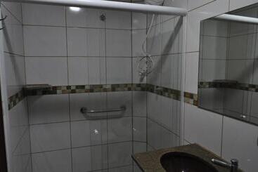 هتل Chalet Monet Granja Vianna