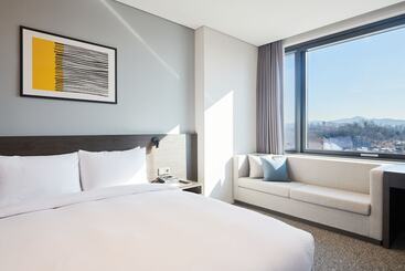 בית מלון כפרי Nine Tree By Parnas Seoul Pangyo