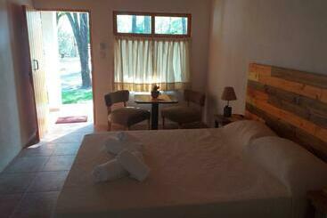 酒店 Hostal El Algarrobo