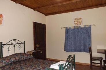 צימר Albergo Diffuso Borgo Santa Caterina Vintage