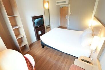 בית מלון כפרי Ibis Vitré Centre