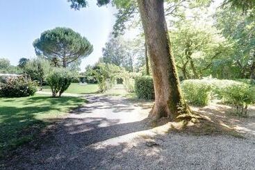 هتل La Roseraie Hôtel Restaurant