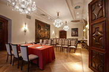 هتل Palacio Guendulain