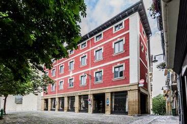 Отель Pamplona Catedral