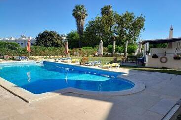 ホテル Residence 1000 Roses